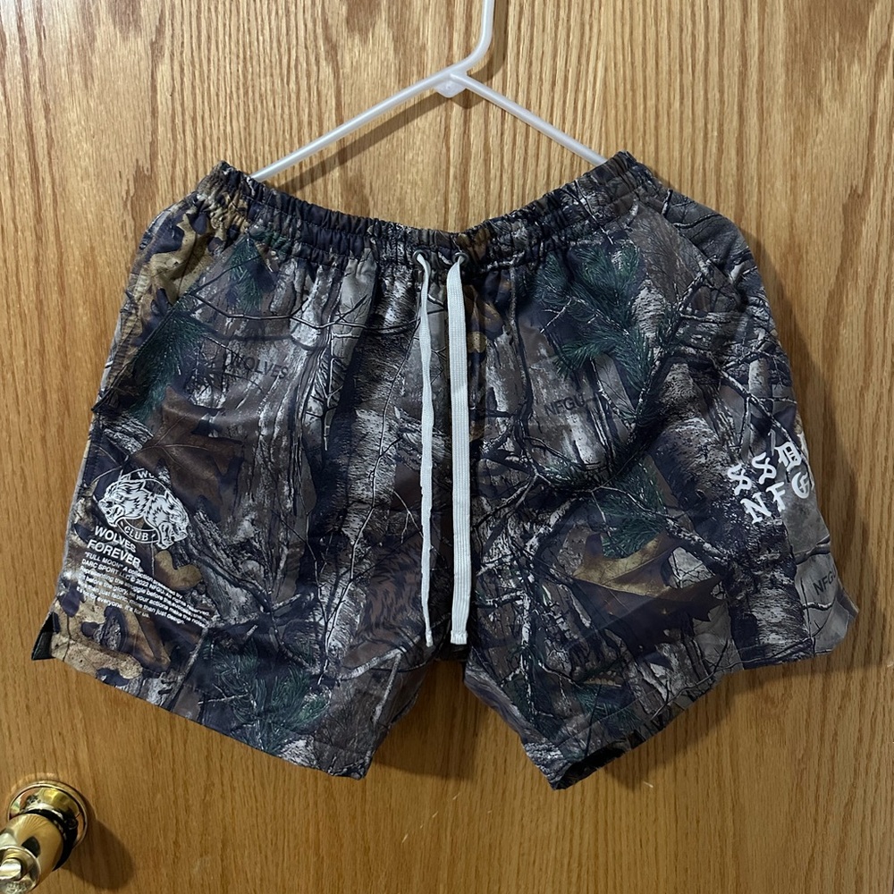 Darc Sport Wolves Real Tree Camo Shorts Size Medium